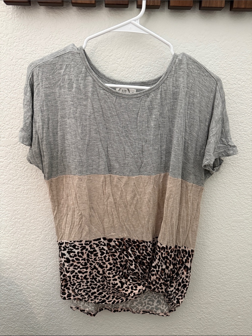 Maurices Gray, Beige & Leopard Colorblock Short Sleeve Top